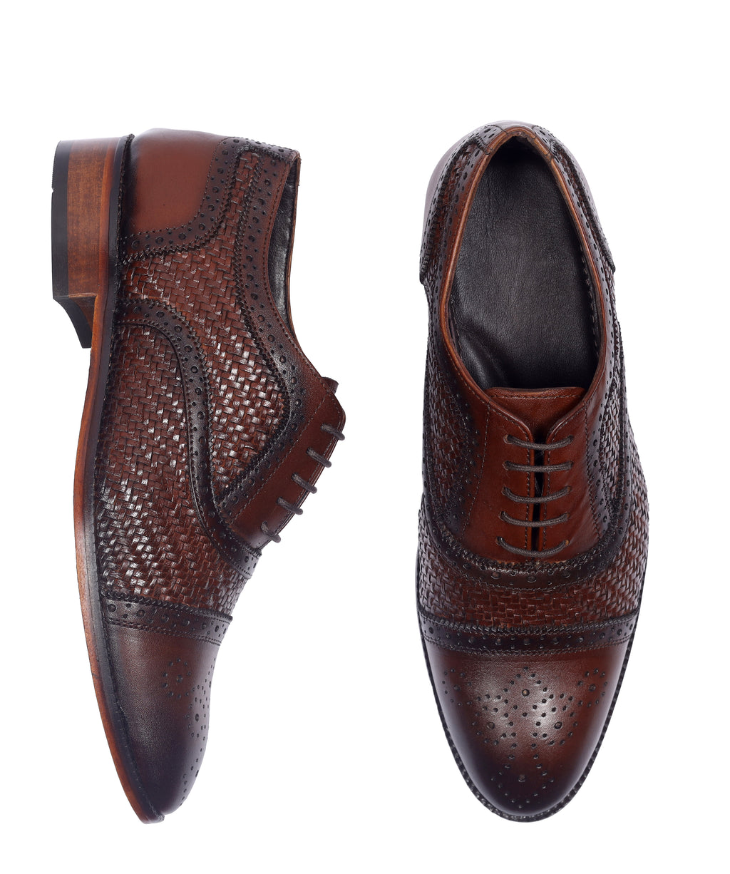 Signature Woven Oxford Brogues – Hand-Burnished Walnut Leather