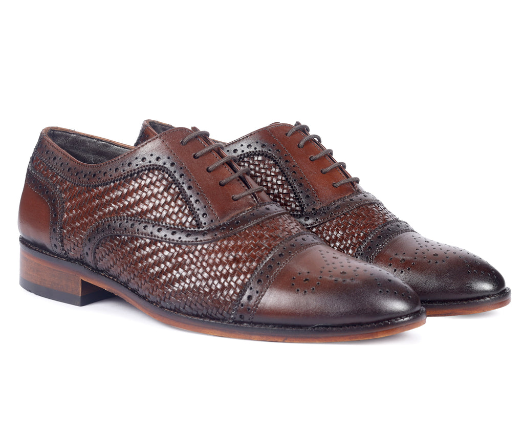 Signature Woven Oxford Brogues – Hand-Burnished Walnut Leather