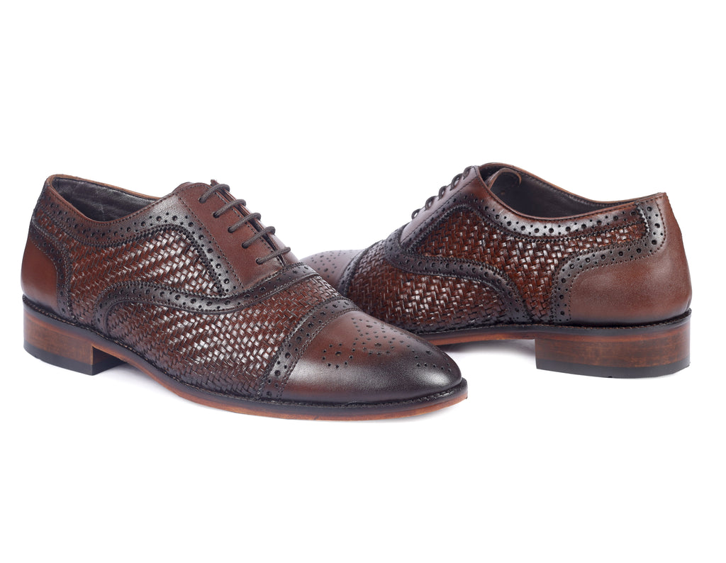 Signature Woven Oxford Brogues – Hand-Burnished Walnut Leather