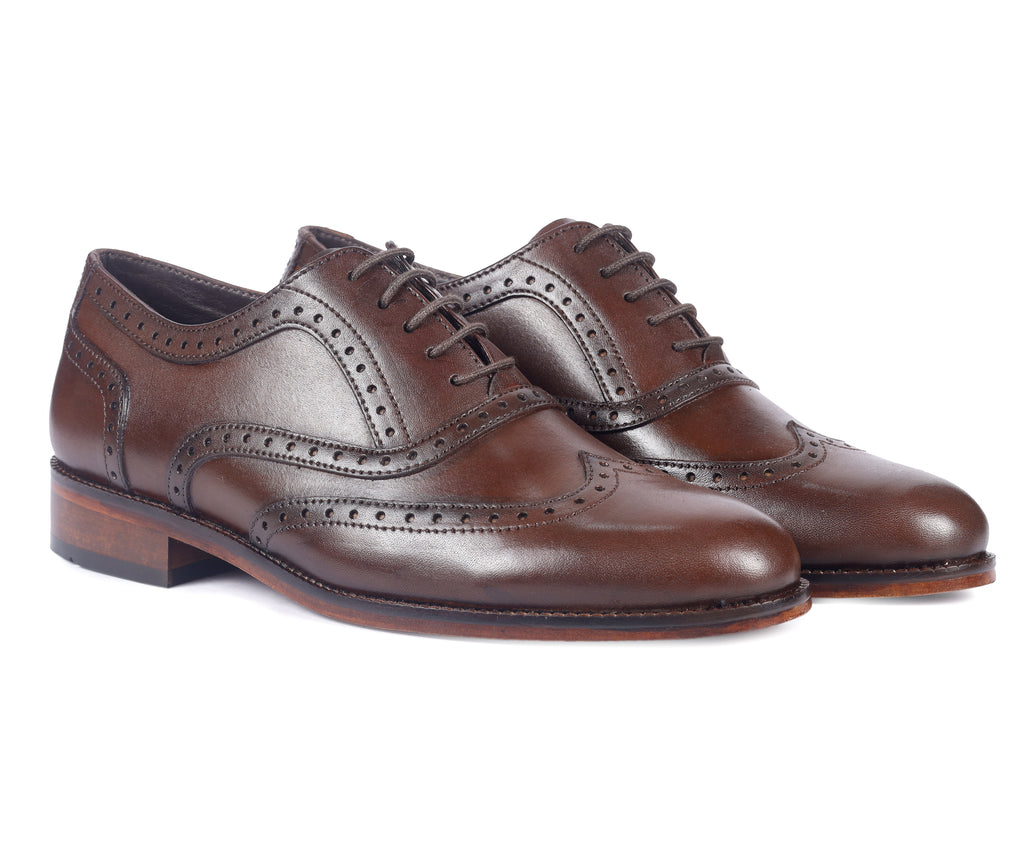 Premium Leather Oxford Dress Shoes – Classic Brown Wingtips