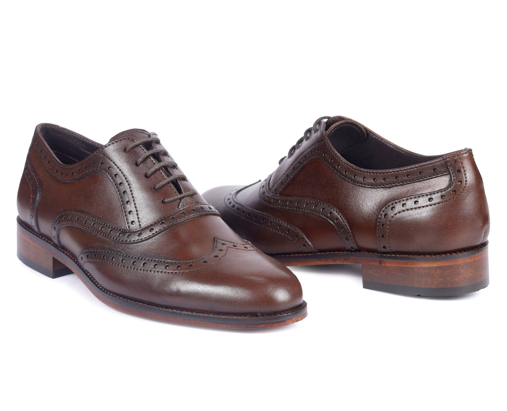 Premium Leather Oxford Dress Shoes – Classic Brown Wingtips